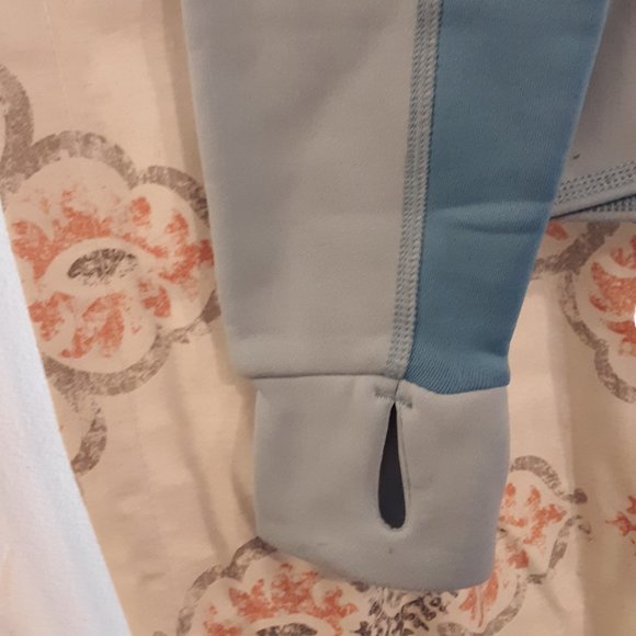 L.L. Bean Cozy Blue Crewneck Fleece Pullover SMALL - Picture 3 of 4